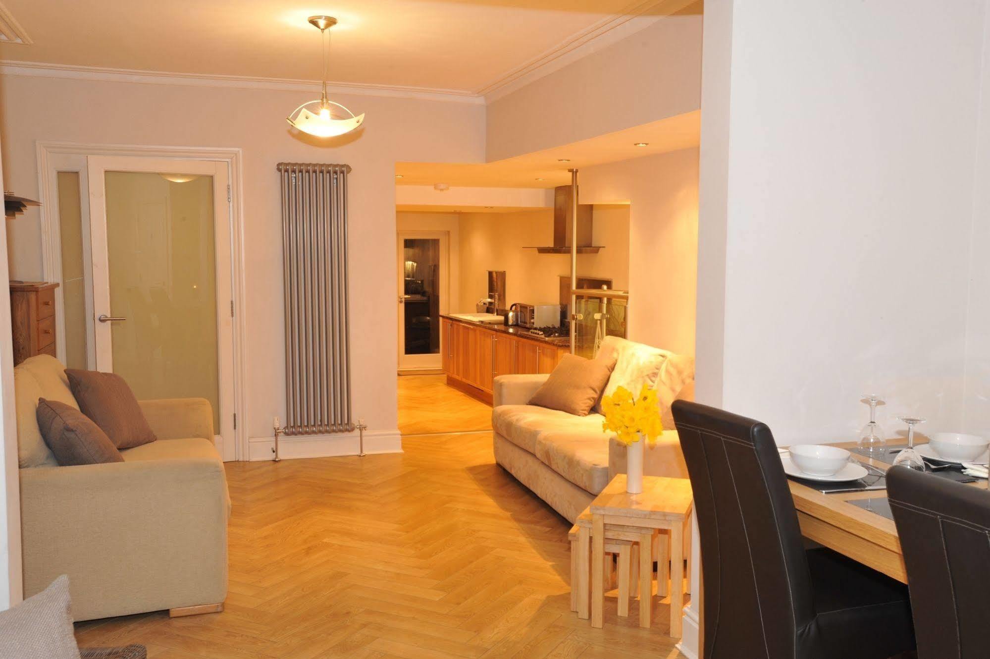 Chester Apartments Esterno foto